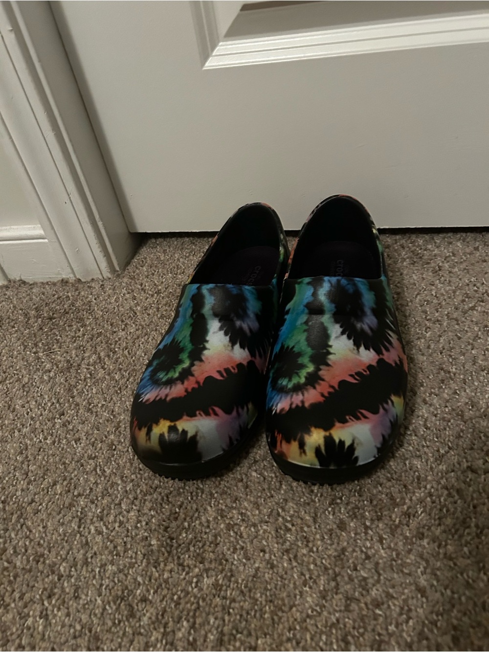 Women’s size 6 Crocs slip on clog - Multicolor Tie-Dye Print